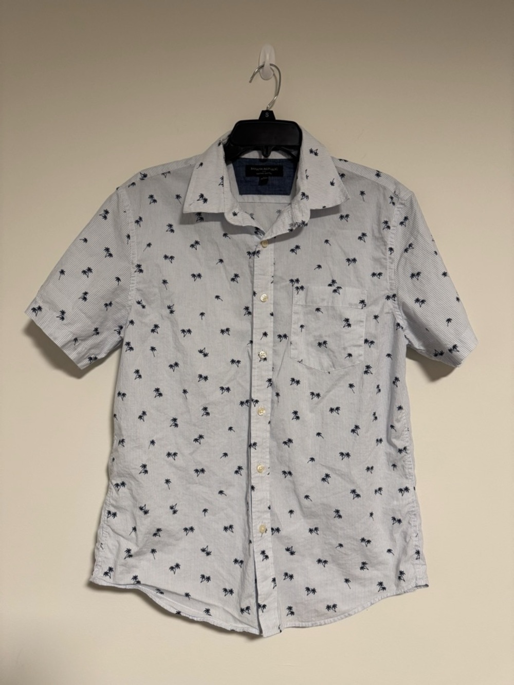 Banana Republic Factory White Short-Sleeve Button-Down with Navy Palm Motif